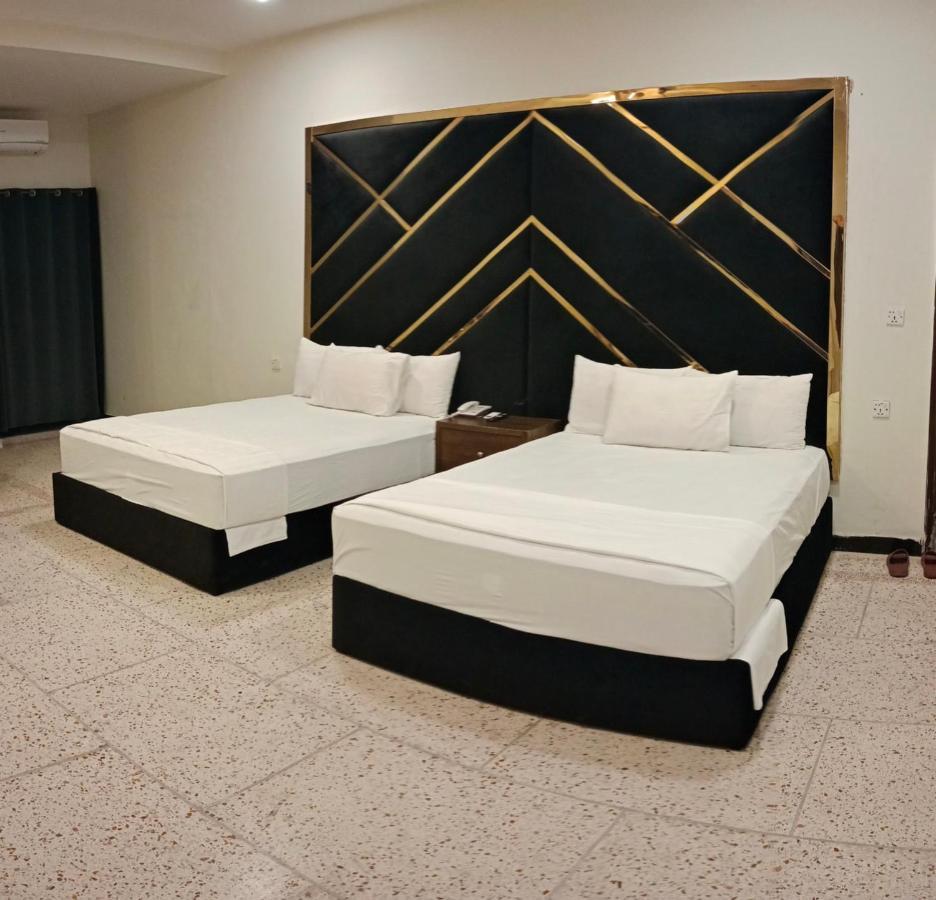 Hayat Grand Guest House Islamabad Buitenkant foto