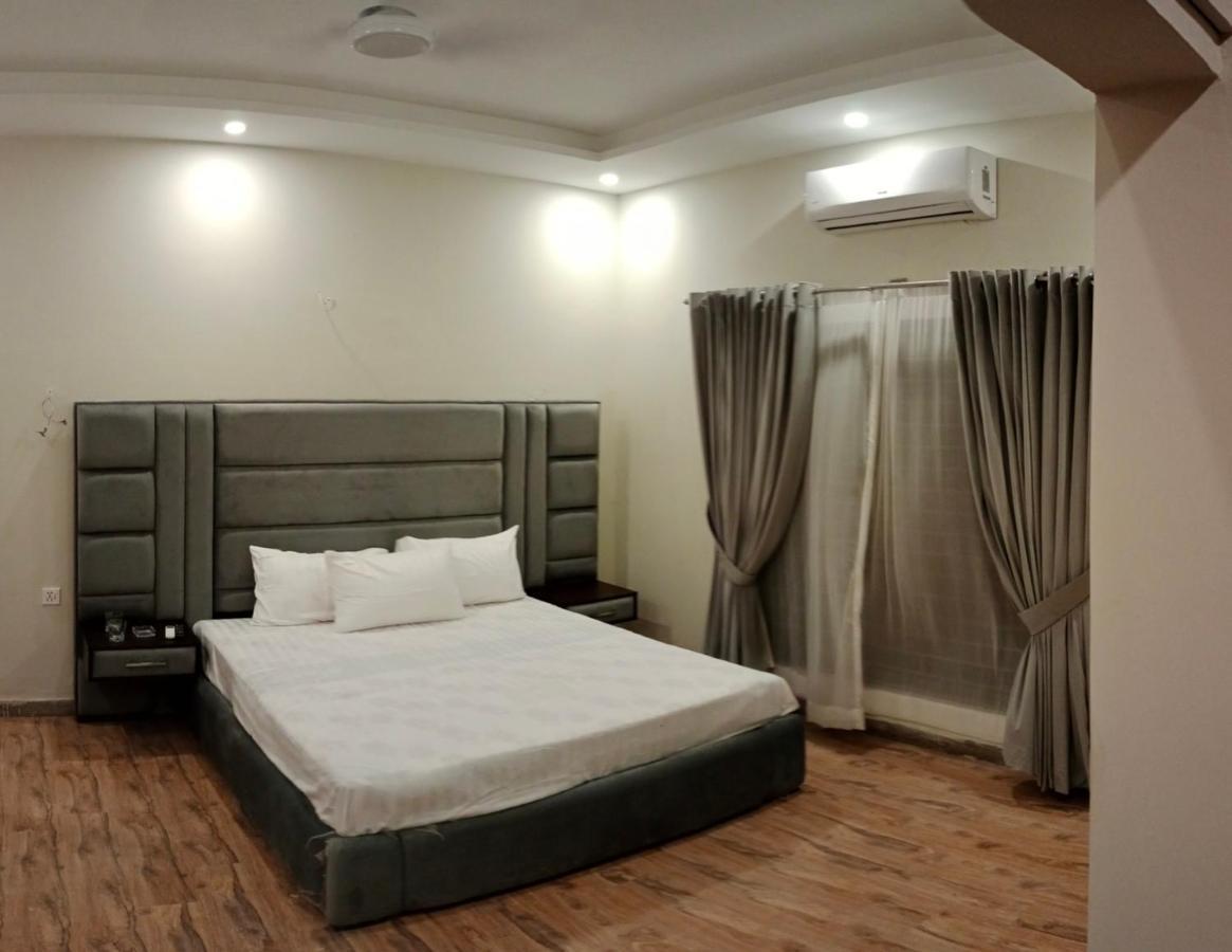 Hayat Grand Guest House Islamabad Buitenkant foto