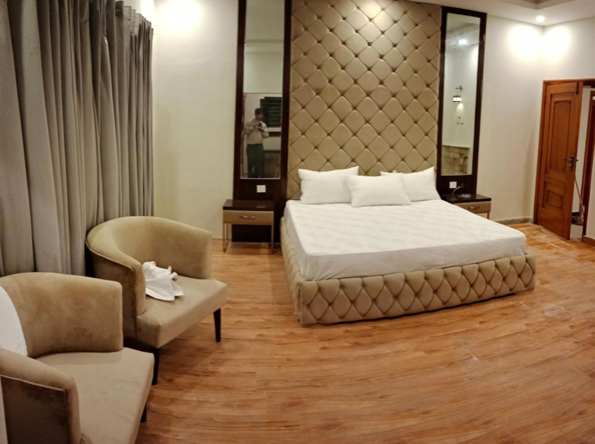 Hayat Grand Guest House Islamabad Buitenkant foto