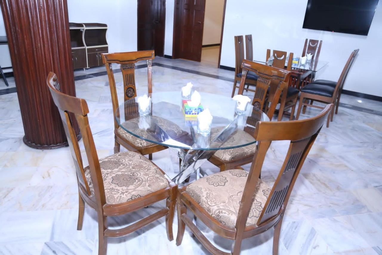 Hayat Grand Guest House Islamabad Buitenkant foto