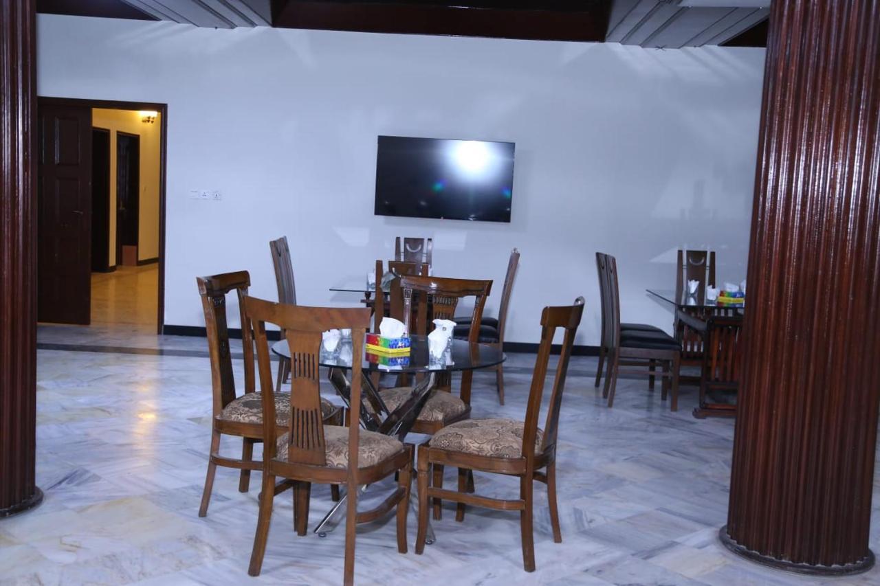 Hayat Grand Guest House Islamabad Buitenkant foto