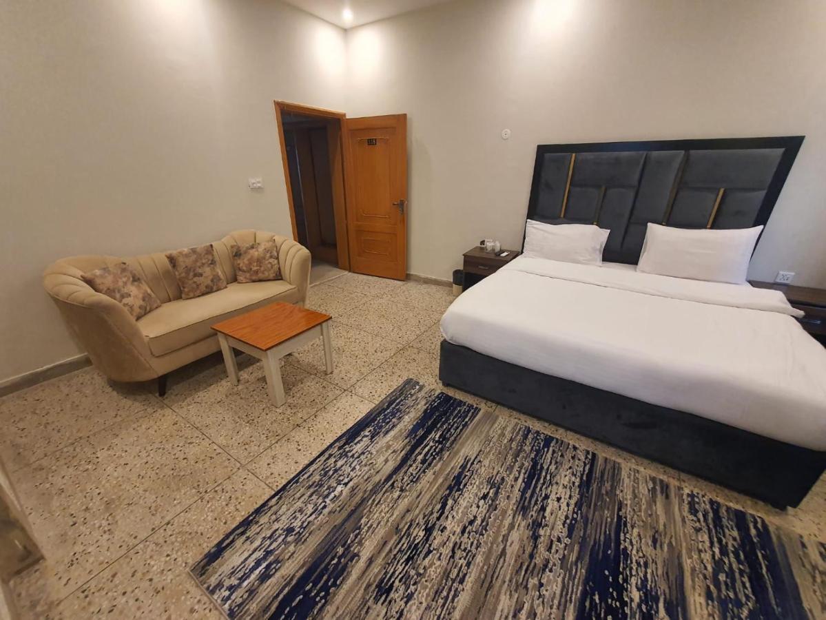 Hayat Grand Guest House Islamabad Buitenkant foto