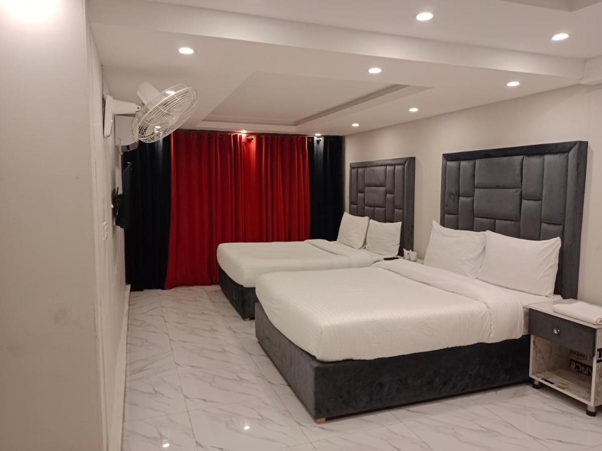 Hayat Grand Guest House Islamabad Buitenkant foto