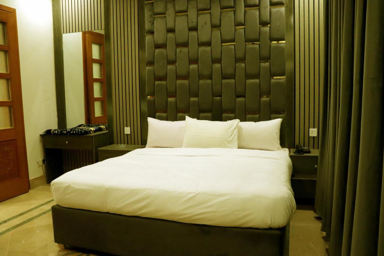 Hayat Grand Guest House Islamabad Buitenkant foto
