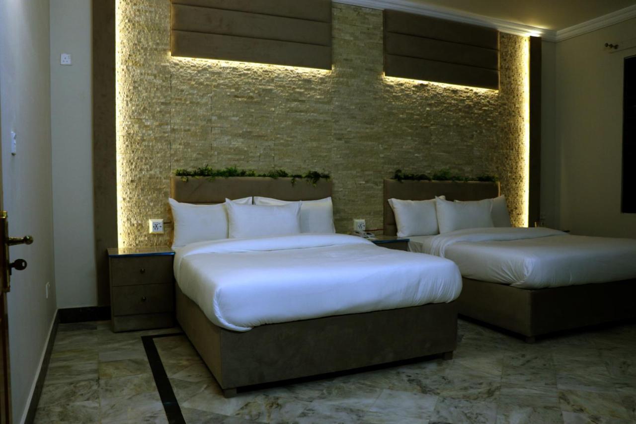 Hayat Grand Guest House Islamabad Buitenkant foto