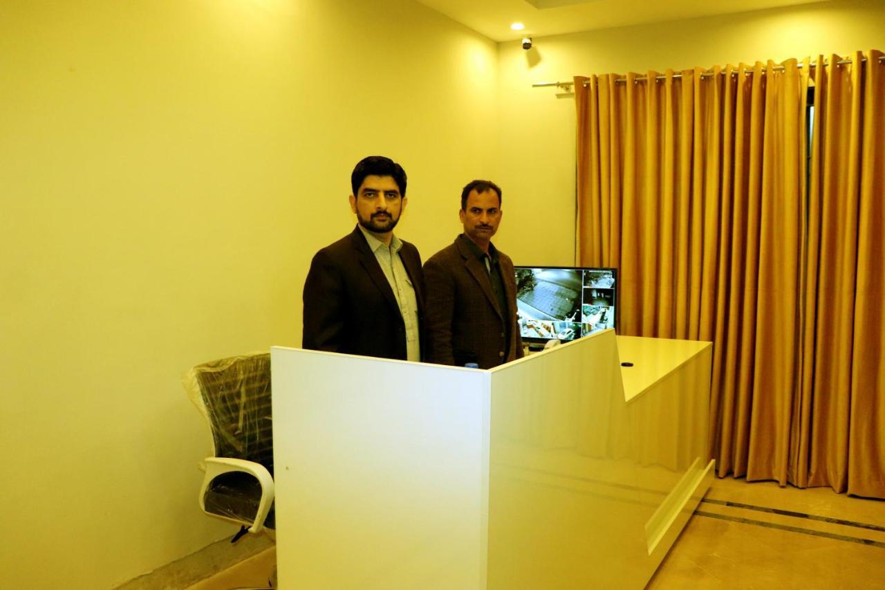 Hayat Grand Guest House Islamabad Buitenkant foto